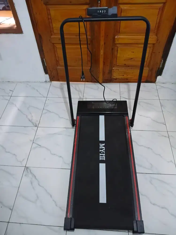 Alat Treadmil sporty