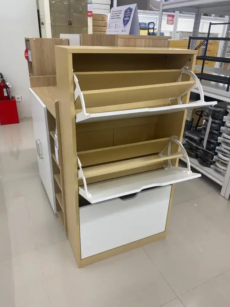 Rak sepatu minimalis by selma