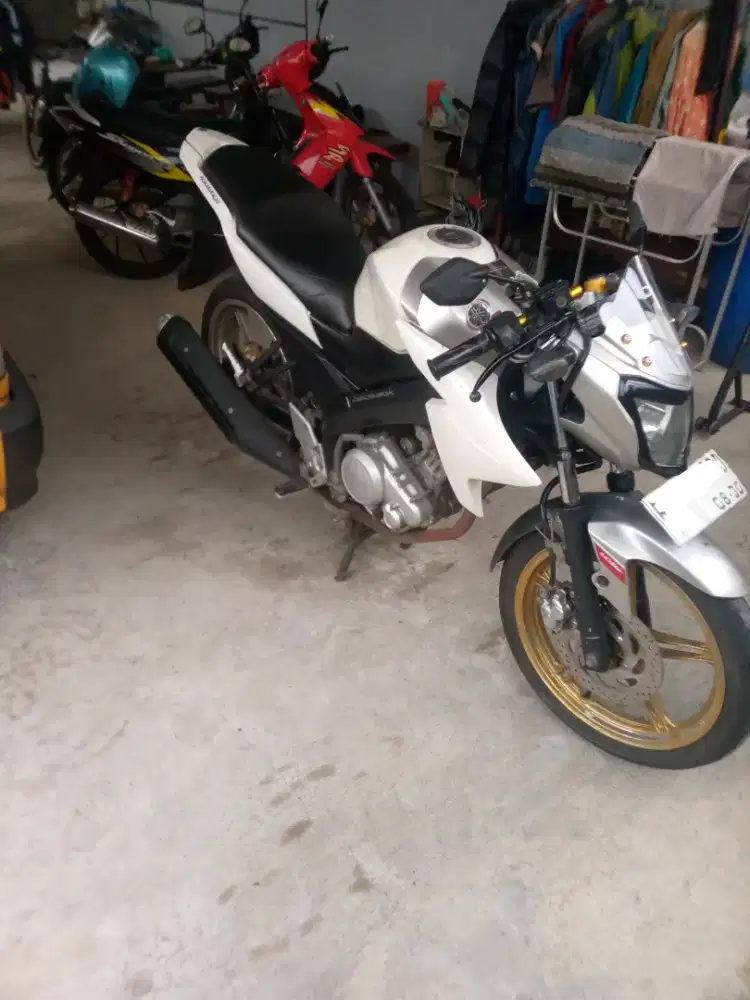 dijual cepat vixion nvl tahun 2015