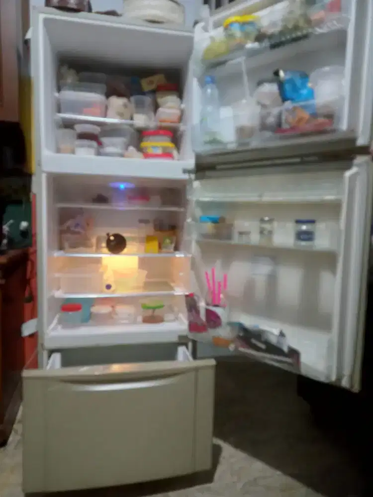 Kulkas pintu 3 ex pindahan