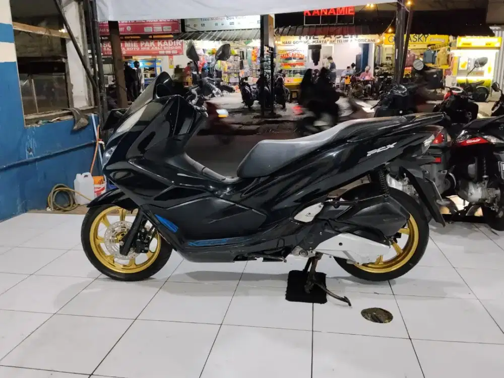 dijual cepat Honda PCX 150cc 2018 super mulus