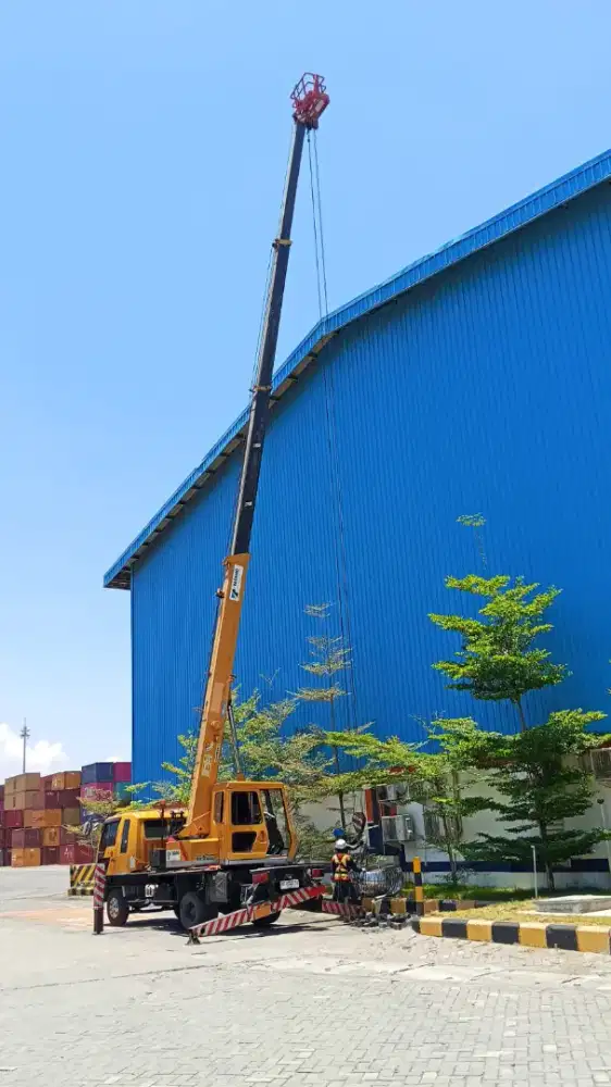 Rental Crane 3-100 ton
