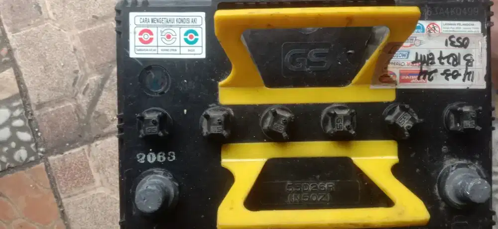 Di jual aki gs aki copotan mobil sendiri