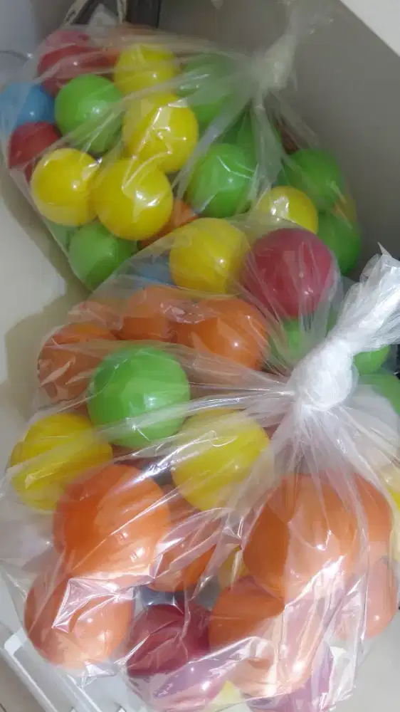 Mandi Bola WARNA WARNI ANAK ANAK. 30.000 / HARGA PER  100 PCS.