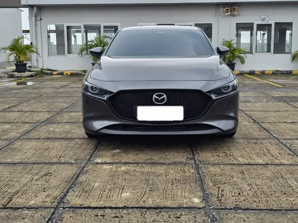 Km 11 rb mazda 3 hatchback 2023 grey