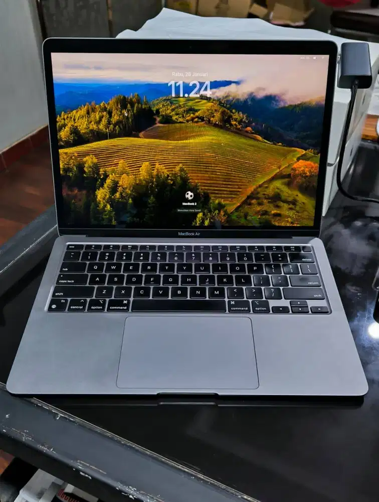 MACBOOK AIR M1 (2020) | RAM 8 GB | SSD 256 GB Bekas ORI IBOX