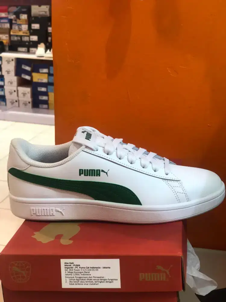 Sepatu putih sneakers puma size 40 dan 44 original