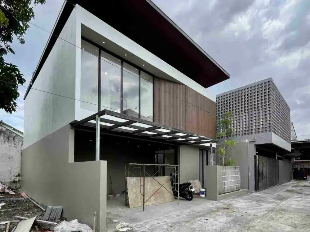 Rumah Baru Mewah Full Furnish Kolam Renang Seputar Maguwoharjo