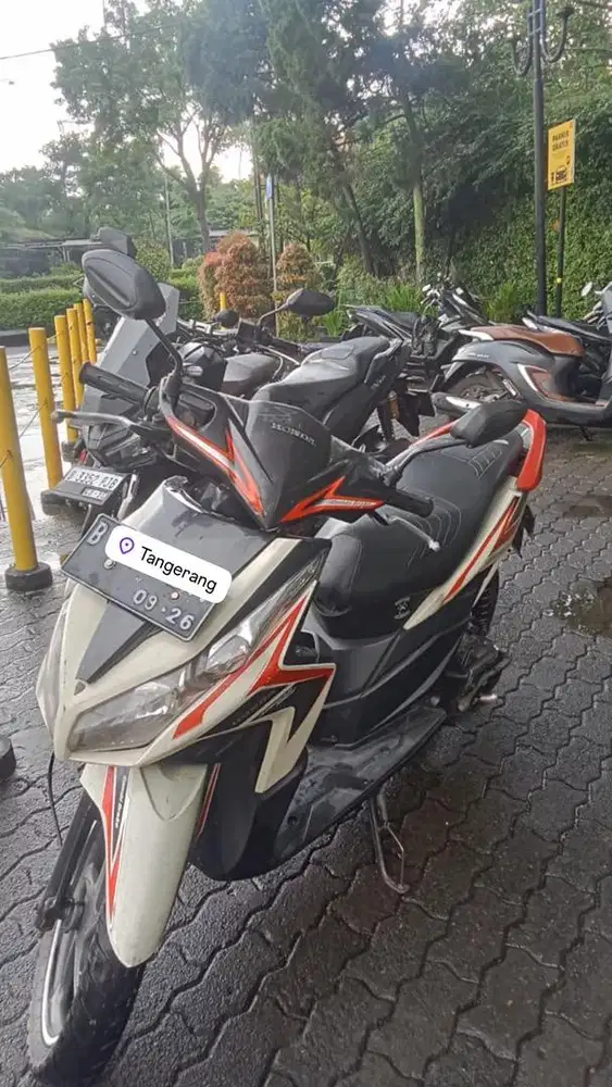 Jual motor vario 2011