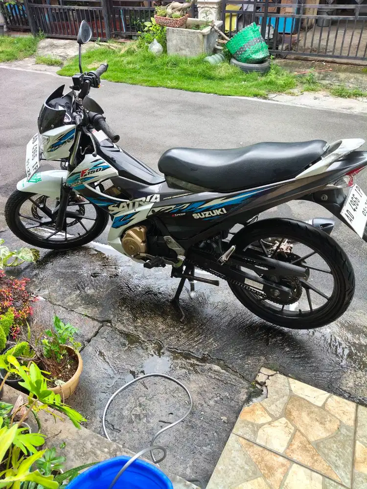 JUAL MOTOR-BUTUH UANG