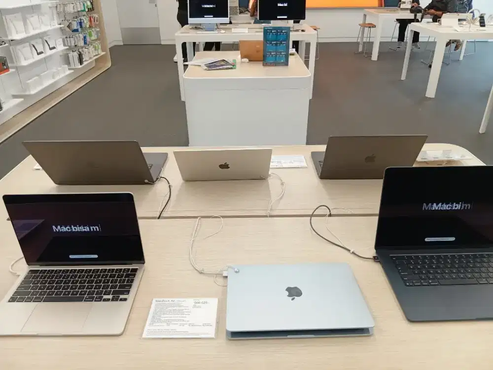 MacBook Air M4 13 inci bisa kredit cukup KTP saja