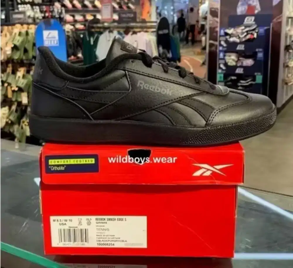 Sepatu hitam sneaker Reebok sizs 42 murah