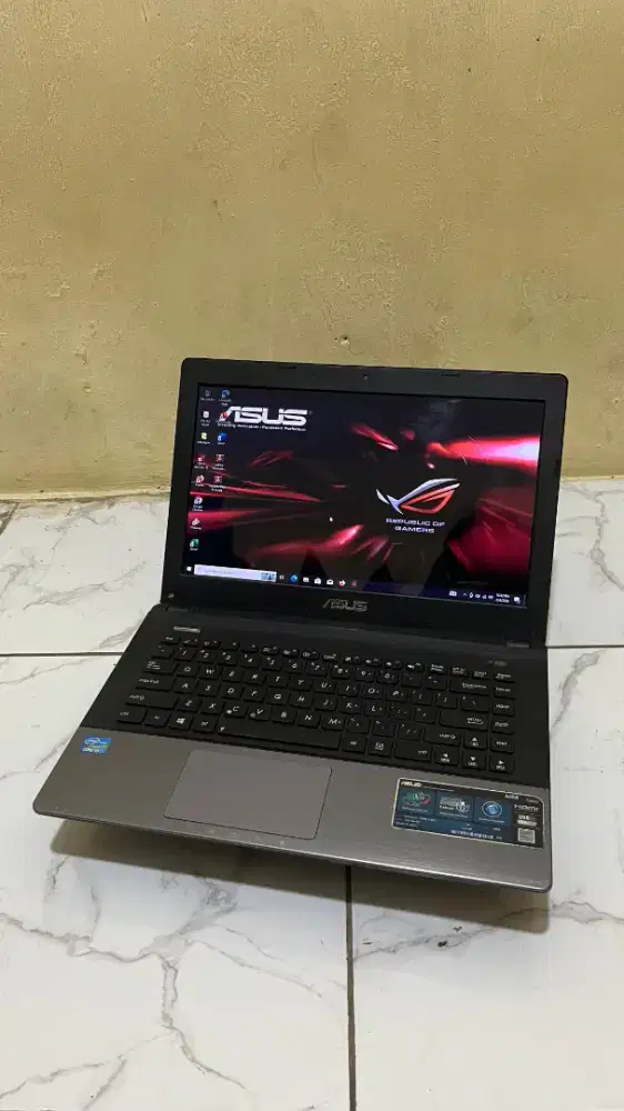 Asus K45A Series Intel Core i3 Cocok Untuk Sekolah / Kerja