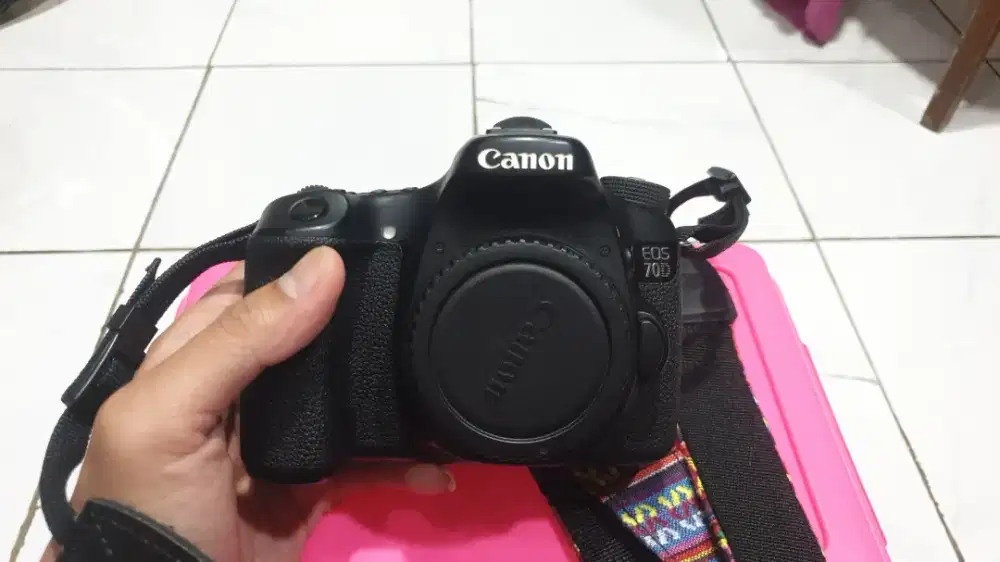 Camera Canon EOS 70D Body Only