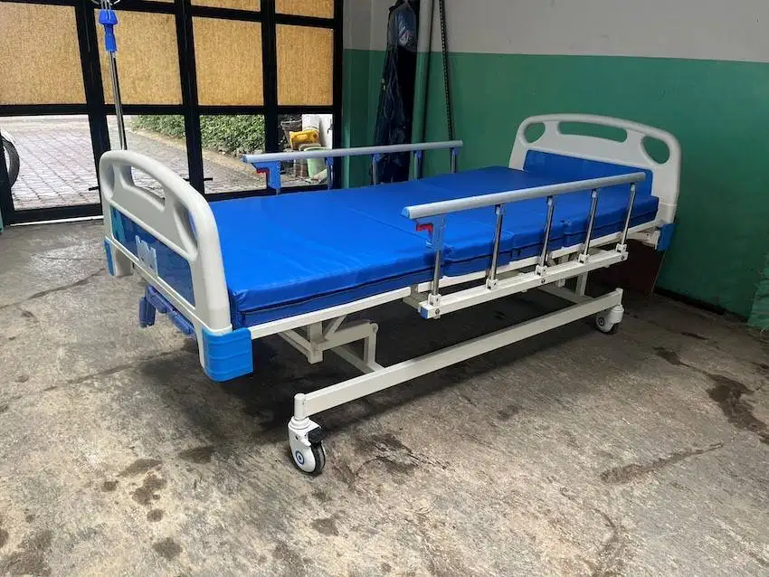 BED PASIEN RANJANG RUMAH SAKIT MANUAL GTT 3 CRANK