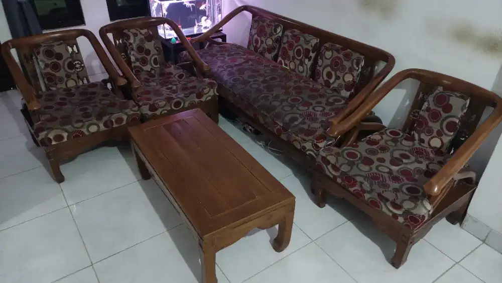 1 Set Sofa Ruang Tamu