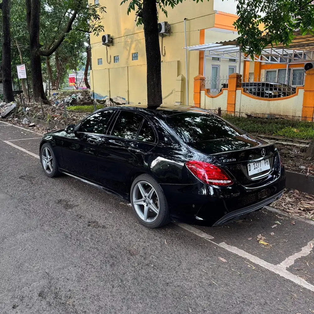 Mercedes-Benz C250 2015 Bensin