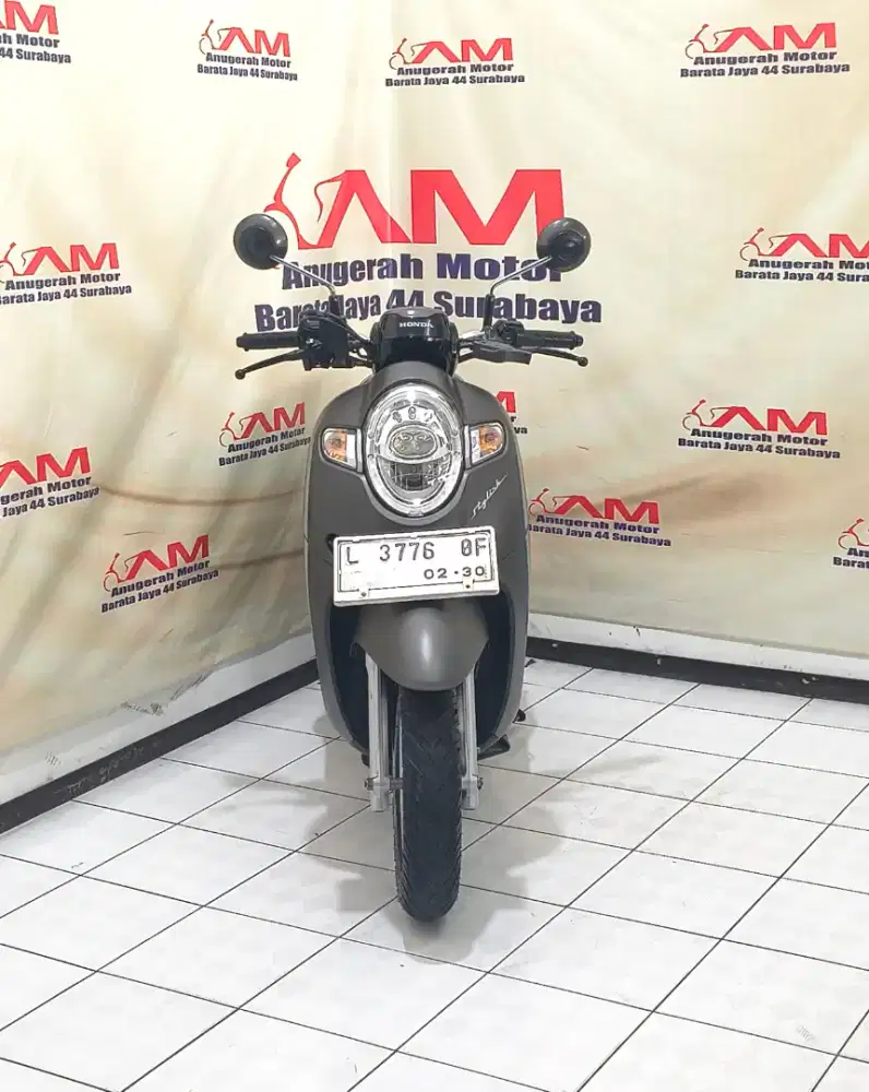 scoopy stylish Tahun 2020 Warna Abu abu