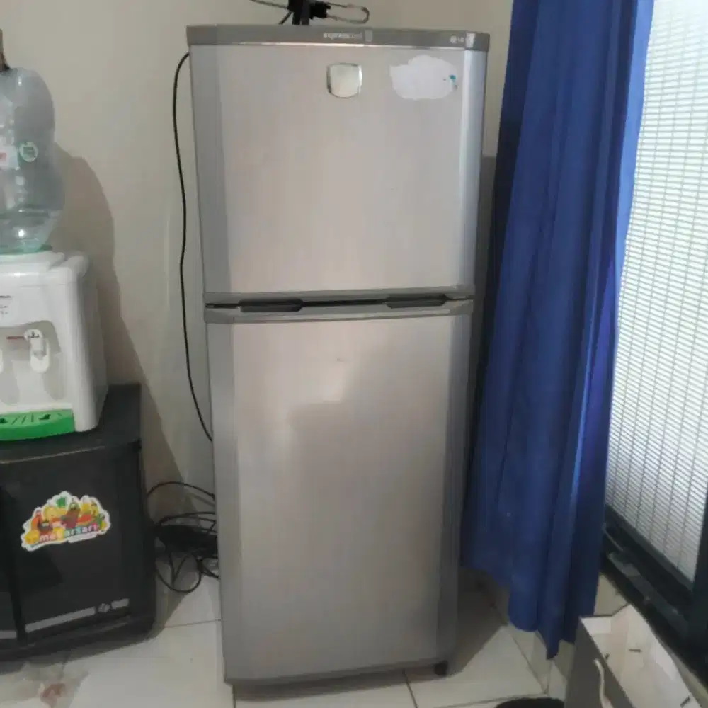 kulkas LG 2 pintu