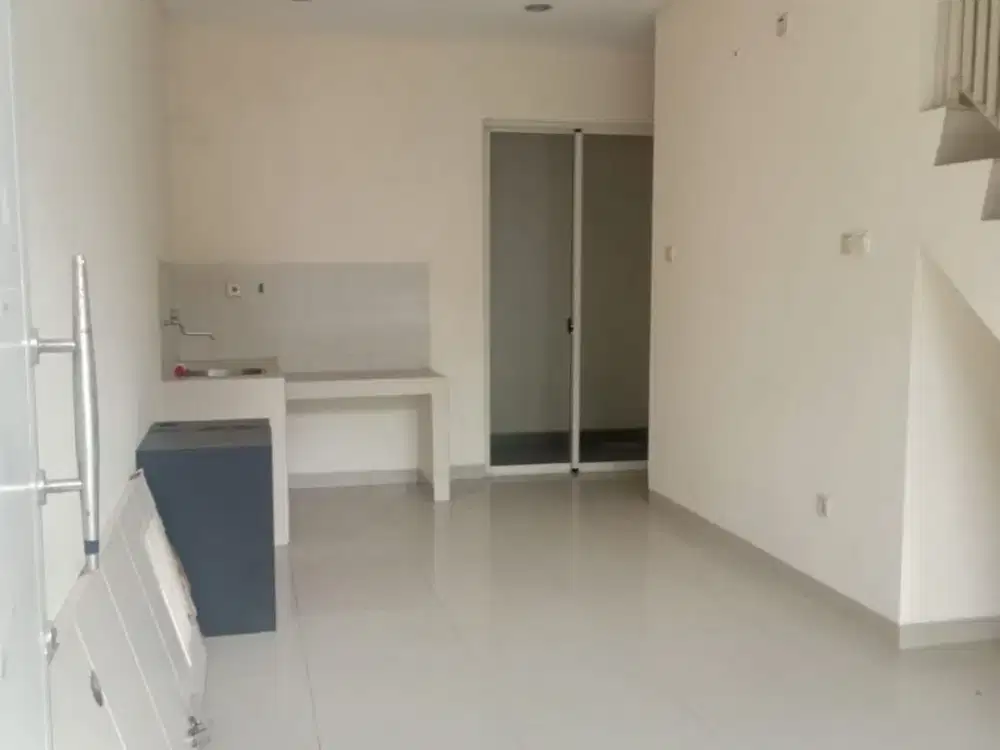 Disewakan dan Dijual rumah Semi furnished di PiK 1