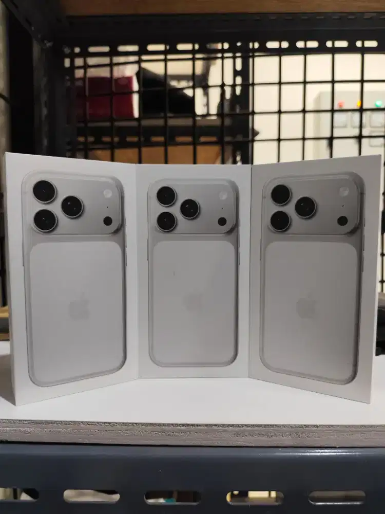 iPhone 17 Pro 256GB  - Silver