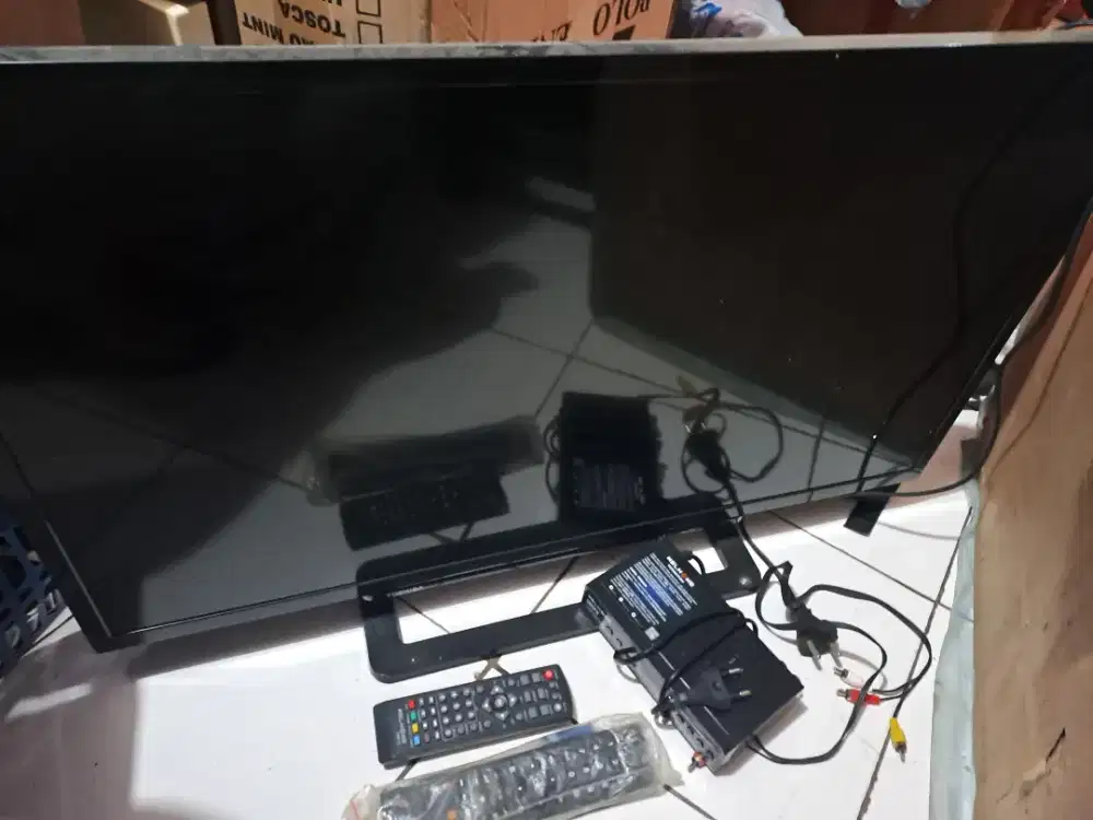 Second - Toshiba 32 inch : 32L2800VJ LED TV