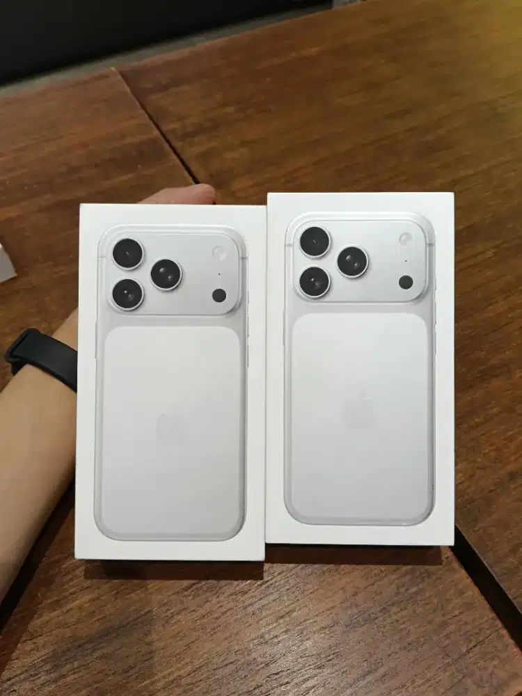 CICILAN IPHONE 17 PRO 256 GB SILVER
