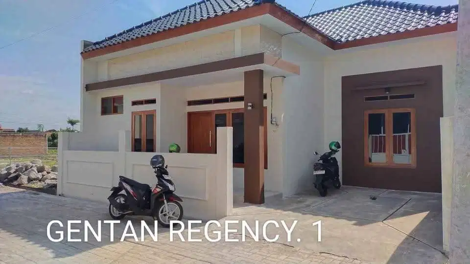 Rumah Desain 3 KT 2 KM LT 100 meter. Belakang Luwes Gentan