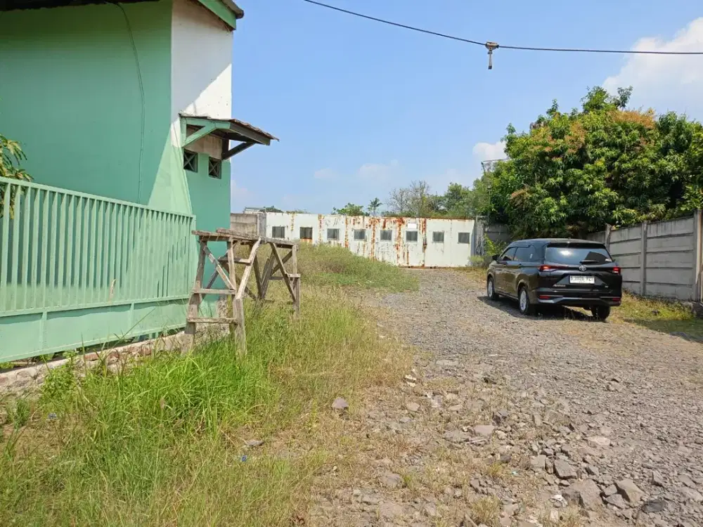 7 BIDANG TANAH DALAM SATU HAMPARAN BESERTA BANGUNAN POS JAGA DAN SARANA PELENGKAP