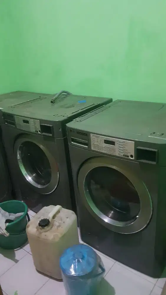 Peralatan Usaha Laundry (Mesin LG Comersil 2 Stack)