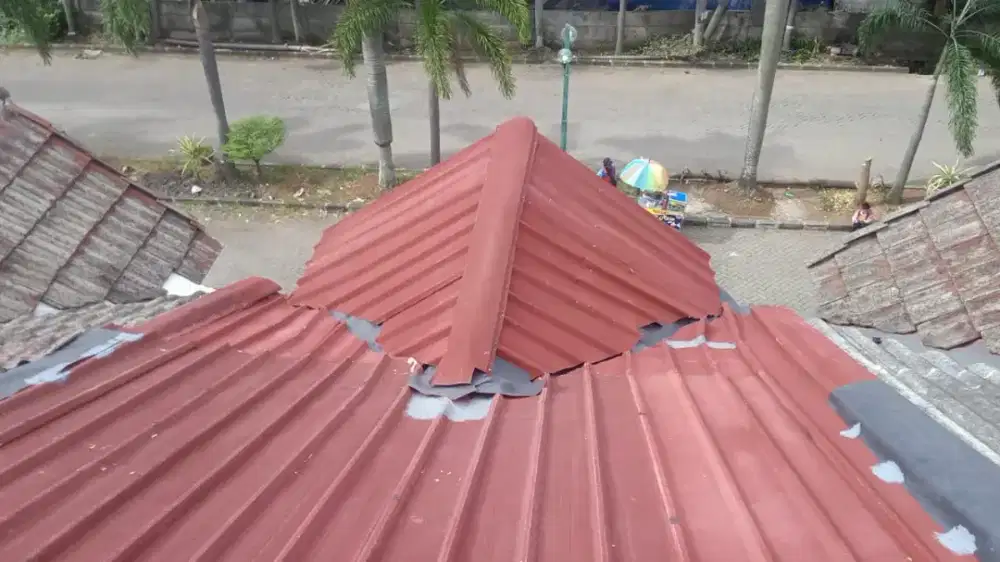 Tukang perbaikan atap bocor renovasi rumah pasang baja ringan plafon