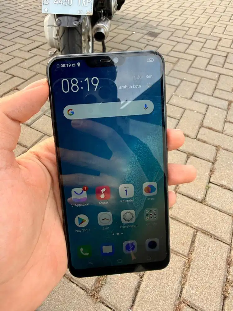 vivo V9 6/64GB bekas aki2