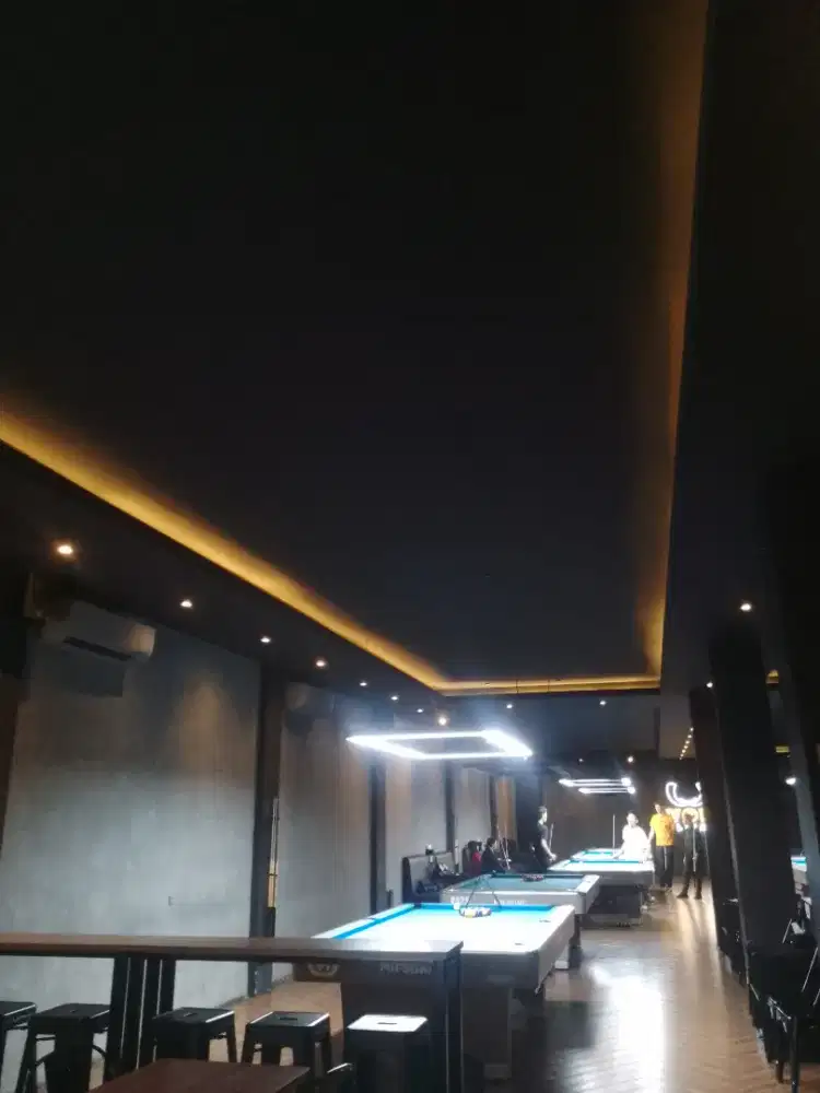 Loker untuk bagian racker billiard