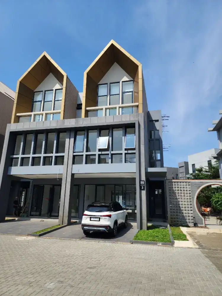 DISEWAKAN / DIJUAL Ruko Delrey Business townhousr 3 lantai NEW