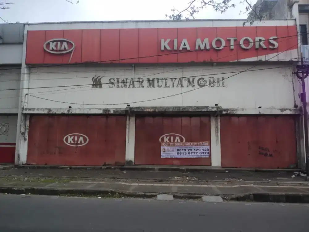 DIJUAL 5 BIDANG TANAH BESERTA BANGUNAN SHOWROOM