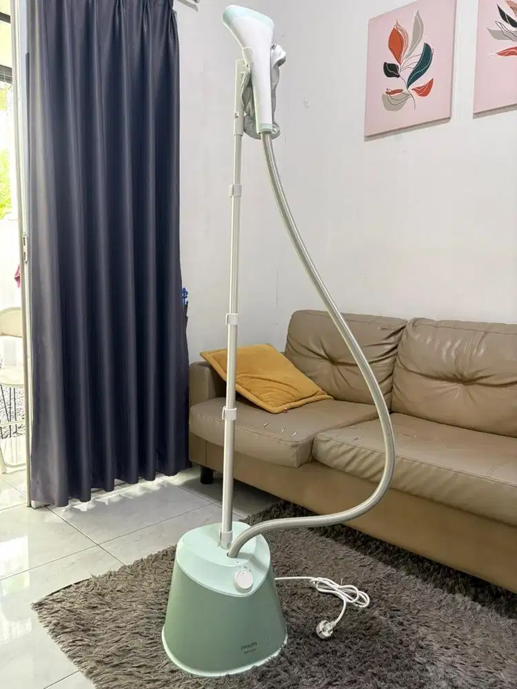 Setrika Uap Philips 1000 Series 900 Watt - Preloved