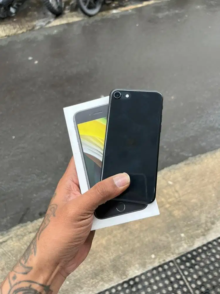 Iphone SE 2020 (2rd Generation) 64GB ex ibox full acc original