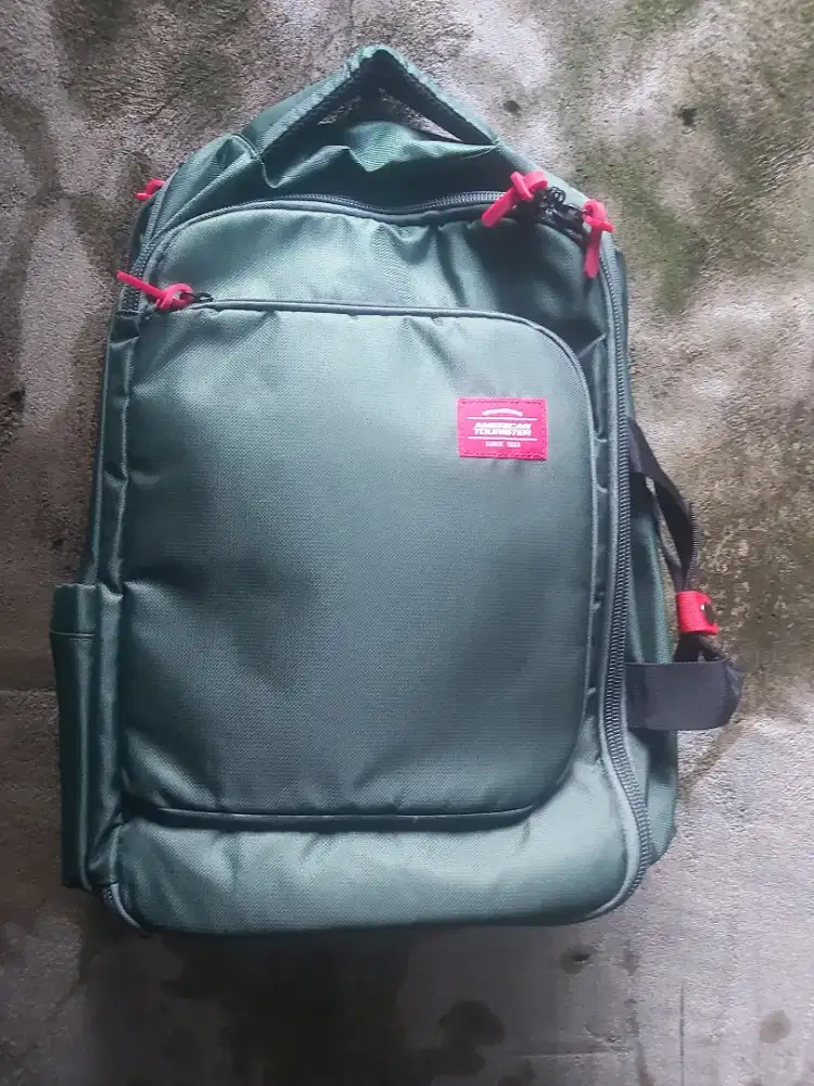 AMERICAN TOURISTER Backpaker,Mulus Sekali Luar Dalam.