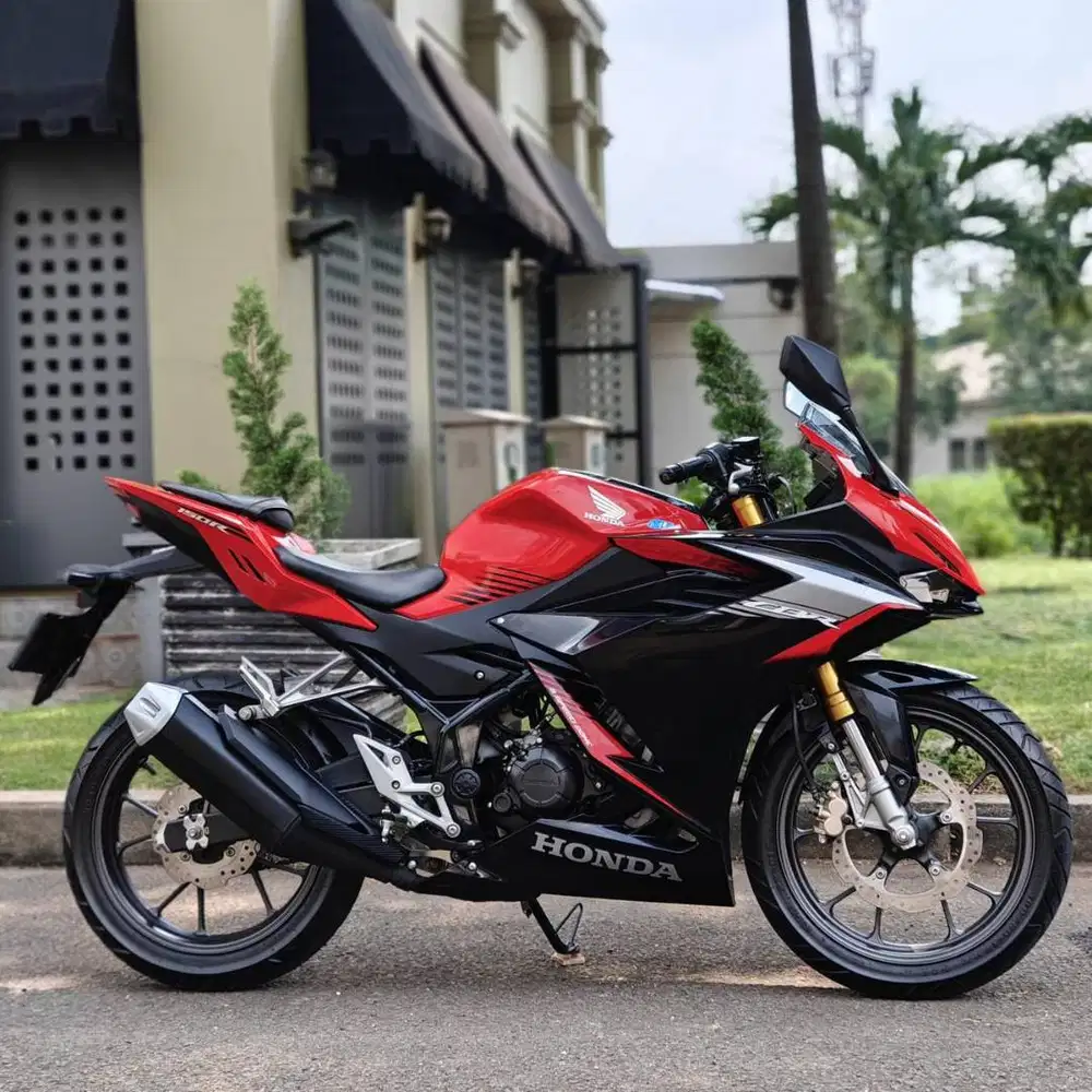 HONDA NEW CBR150R NON ABS 2022 MERAH KM 8K PAJAK PANJANG FULL ORI