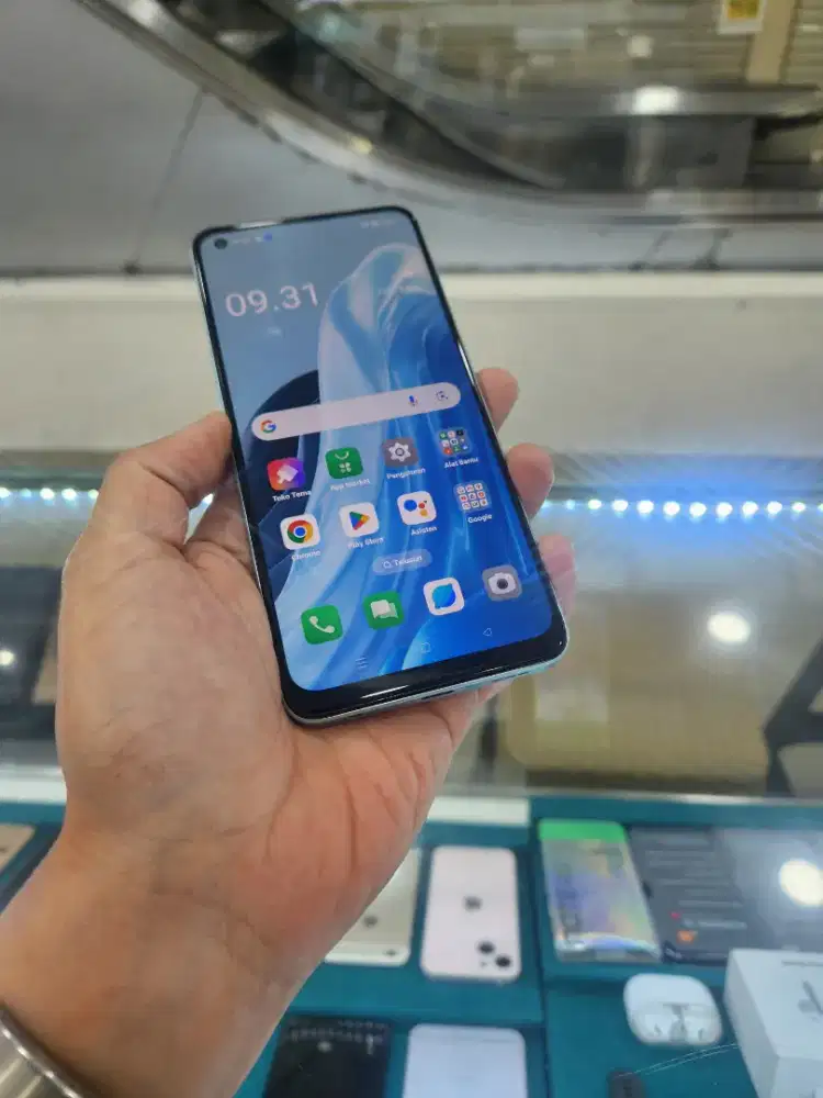 Oppo reno 7z 5g 8/128 resmi Indonesia garansi personal 1 bulan