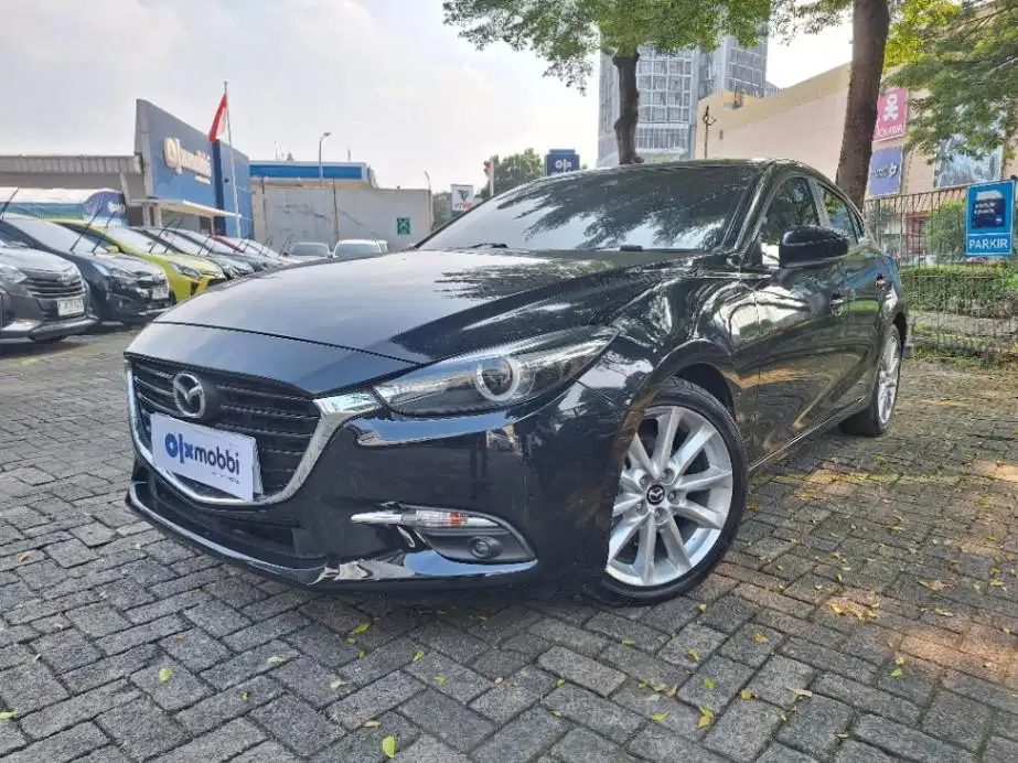 DP MURAH Mazda 3 2.0 Bensin-AT 2018 Hitam C3JFF
