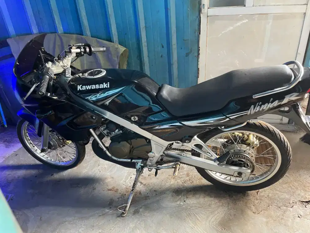 Dijual Kawasaki Ninja th.2000