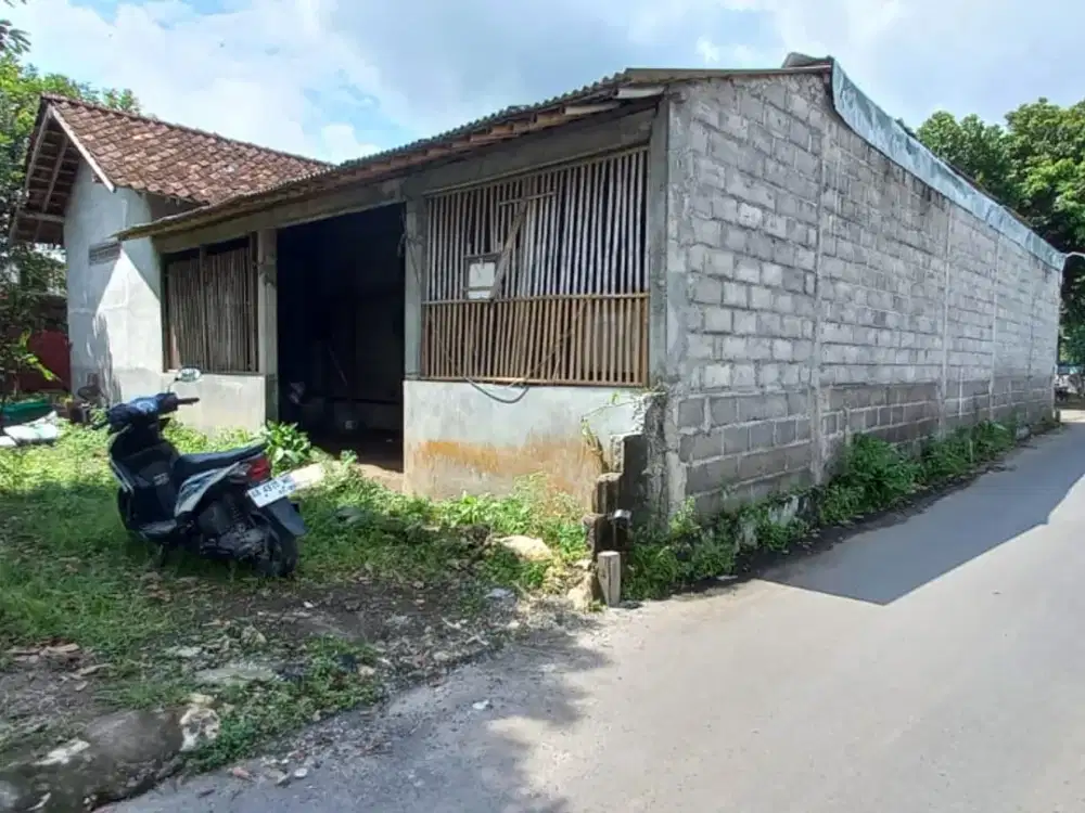 TANAH PEKARANGAN DEKAT PASAR BUAH GAMPING