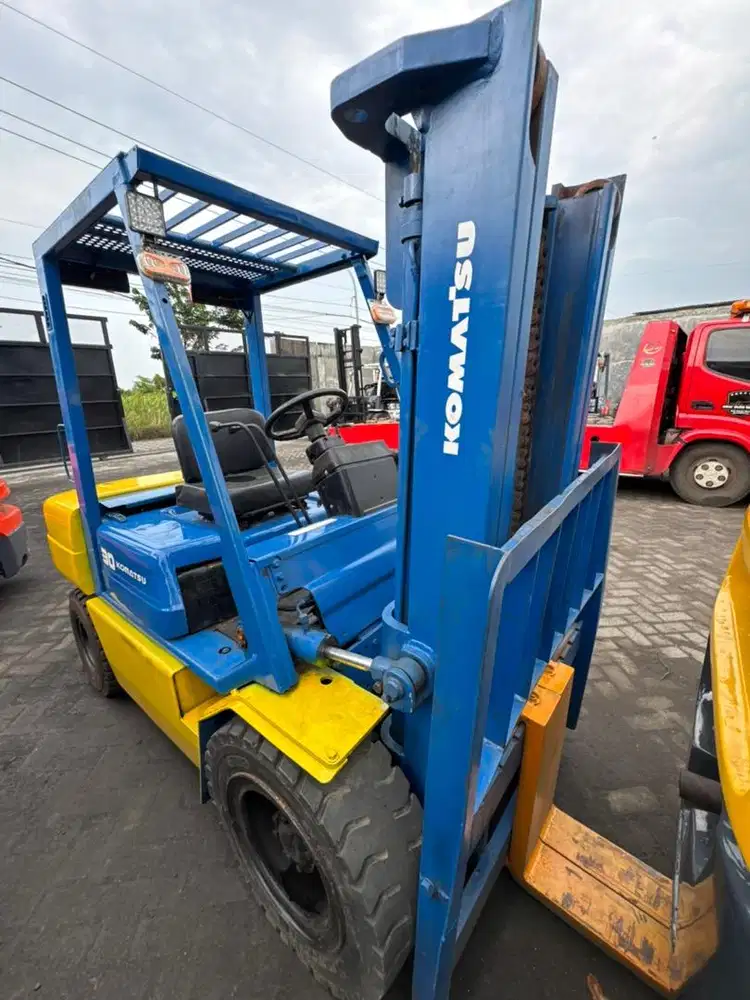 Forklift Bekas komatsu 3 TON Seri -11