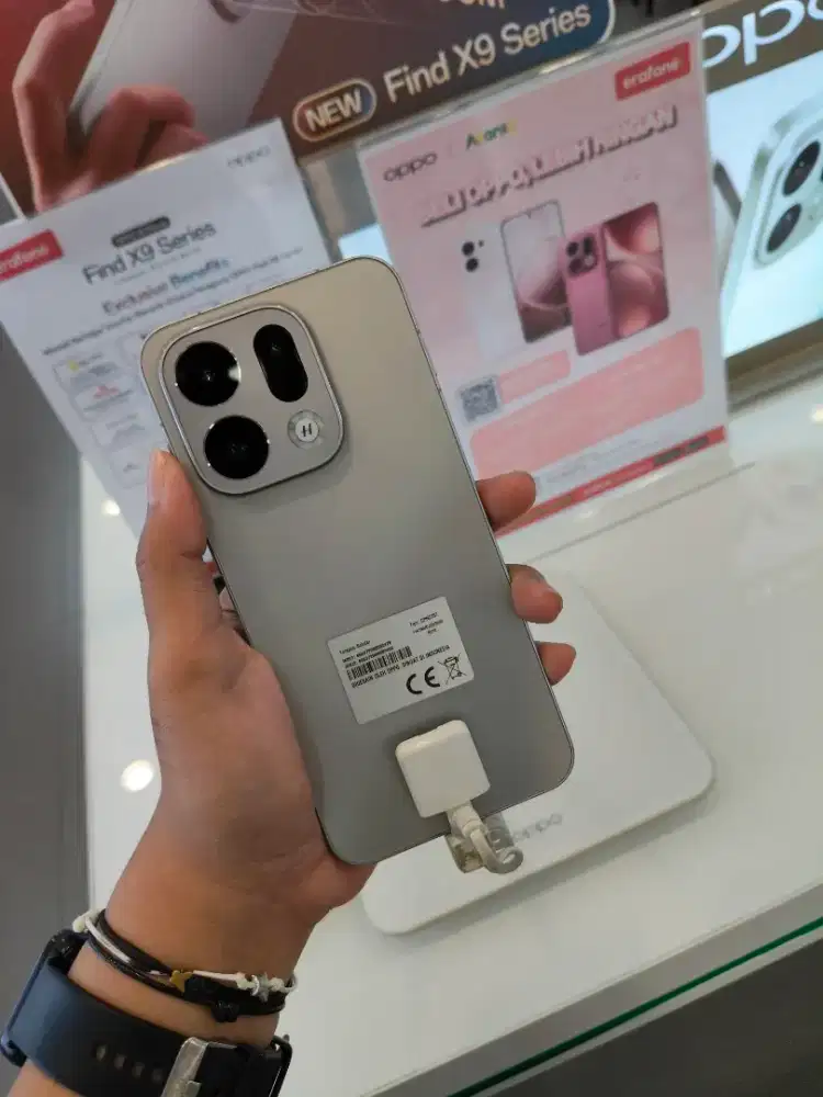 OPPO FIND X9 Baru Segel – Promo Tebus Murah Provider / Aksesoris