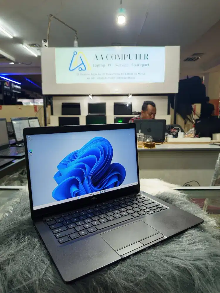 Dell 5300 Intel Core I5 Gen 8 Ram 8GB SSD 256GB