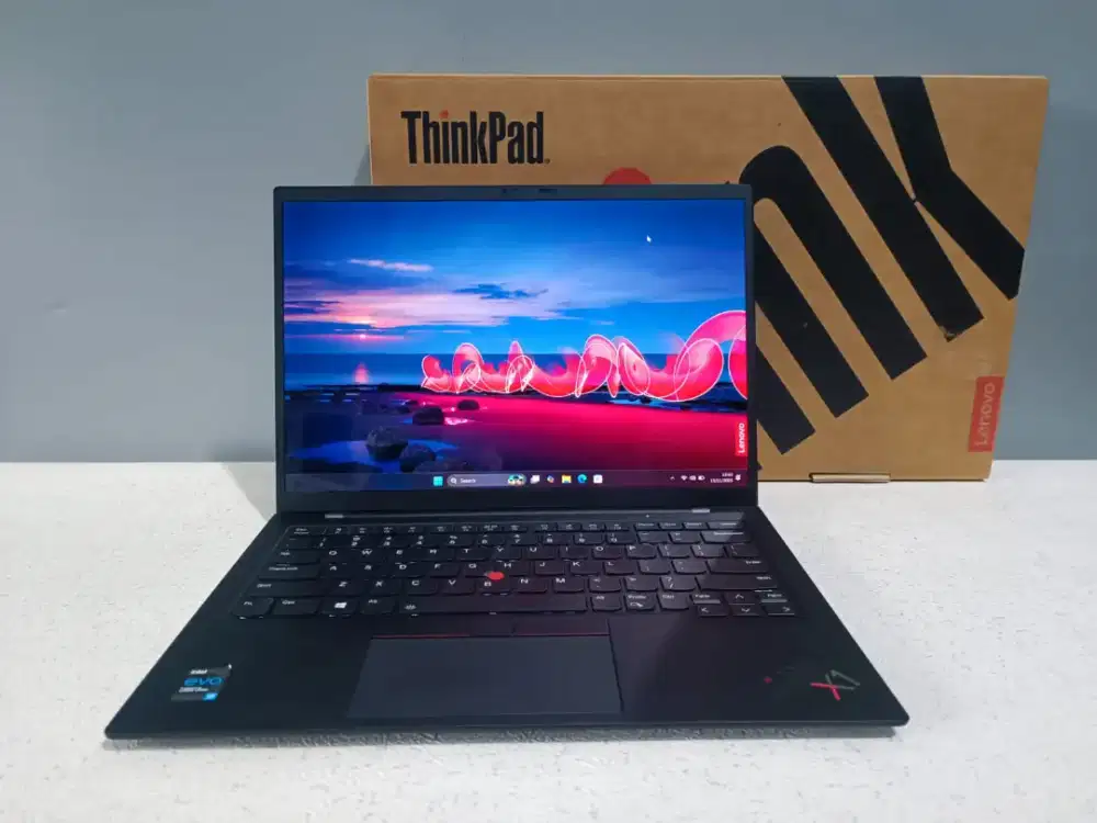 Thinkpad X1 Carbon i7 1185G7 Layar 4K 16GB Fullset