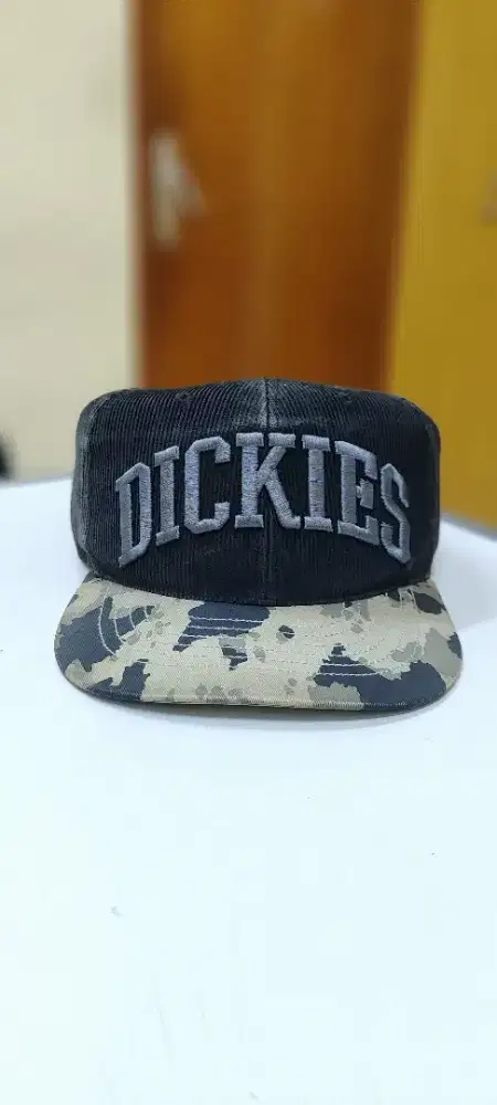 TOPI SNAPBACK DICKIES