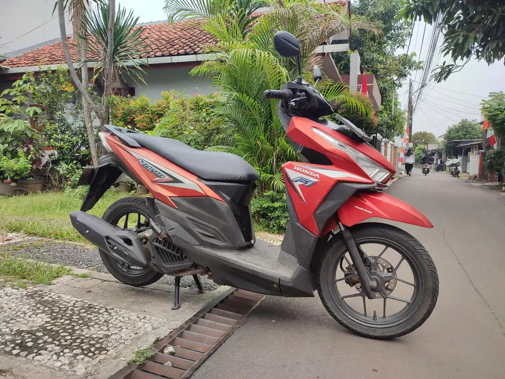 DIJUAL VARIO 125 TAHUN 2015