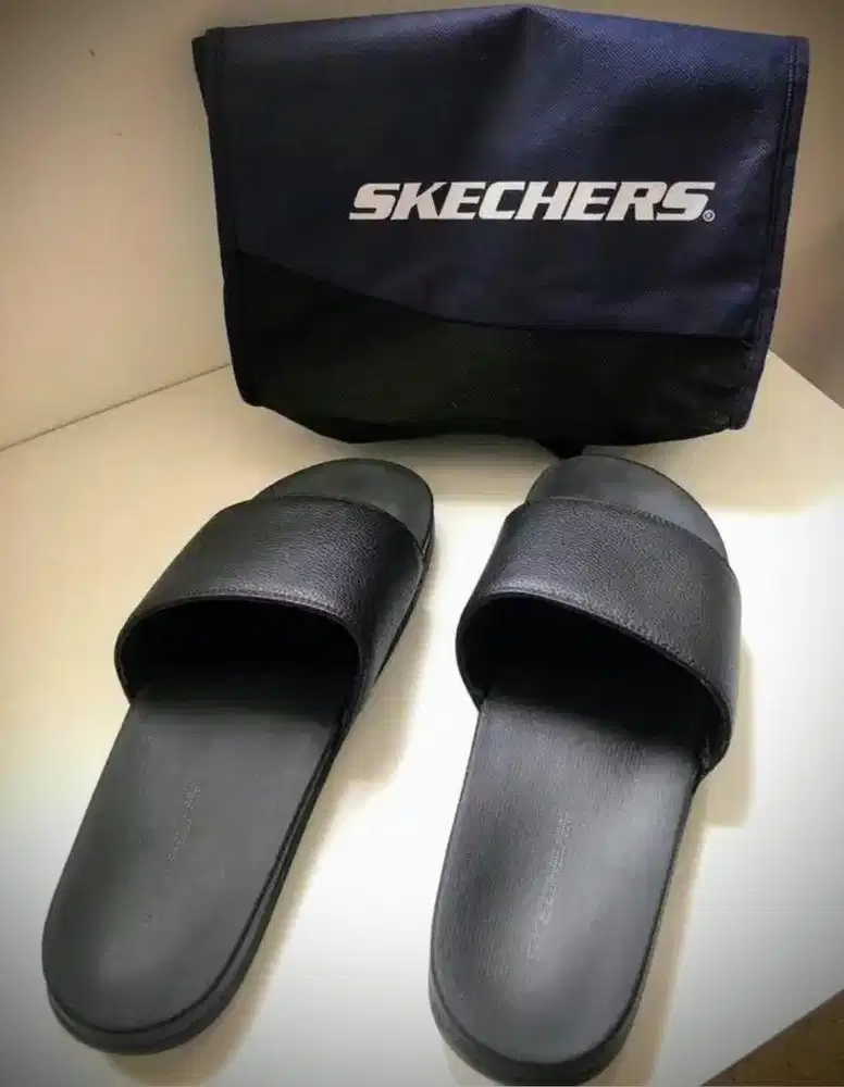 Sandal Skechers Black Colour